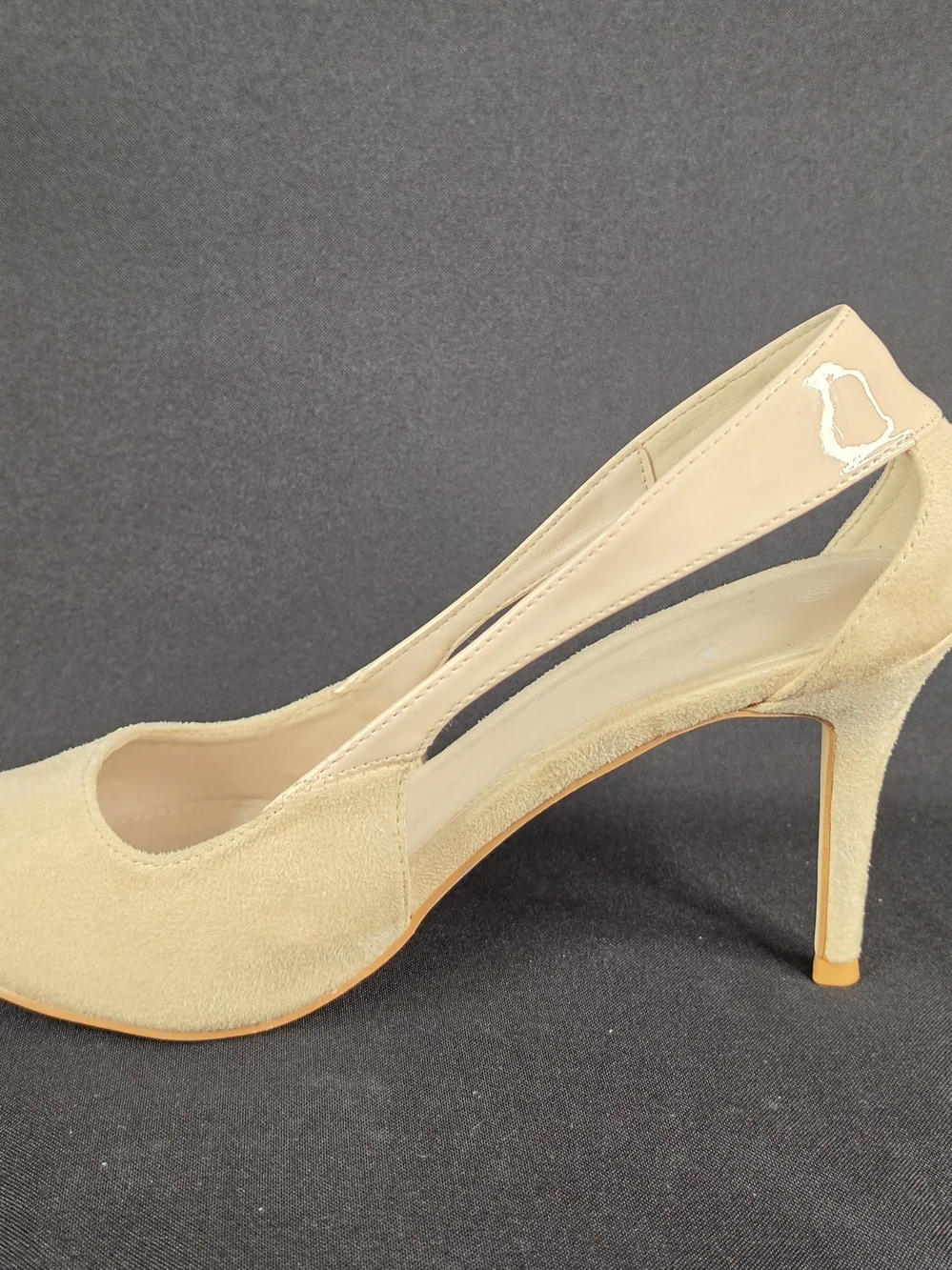 ZBY Beige Pointed Toe D'Orsay Pumps Suede Patent Mix Size 9.5 Nude Heels